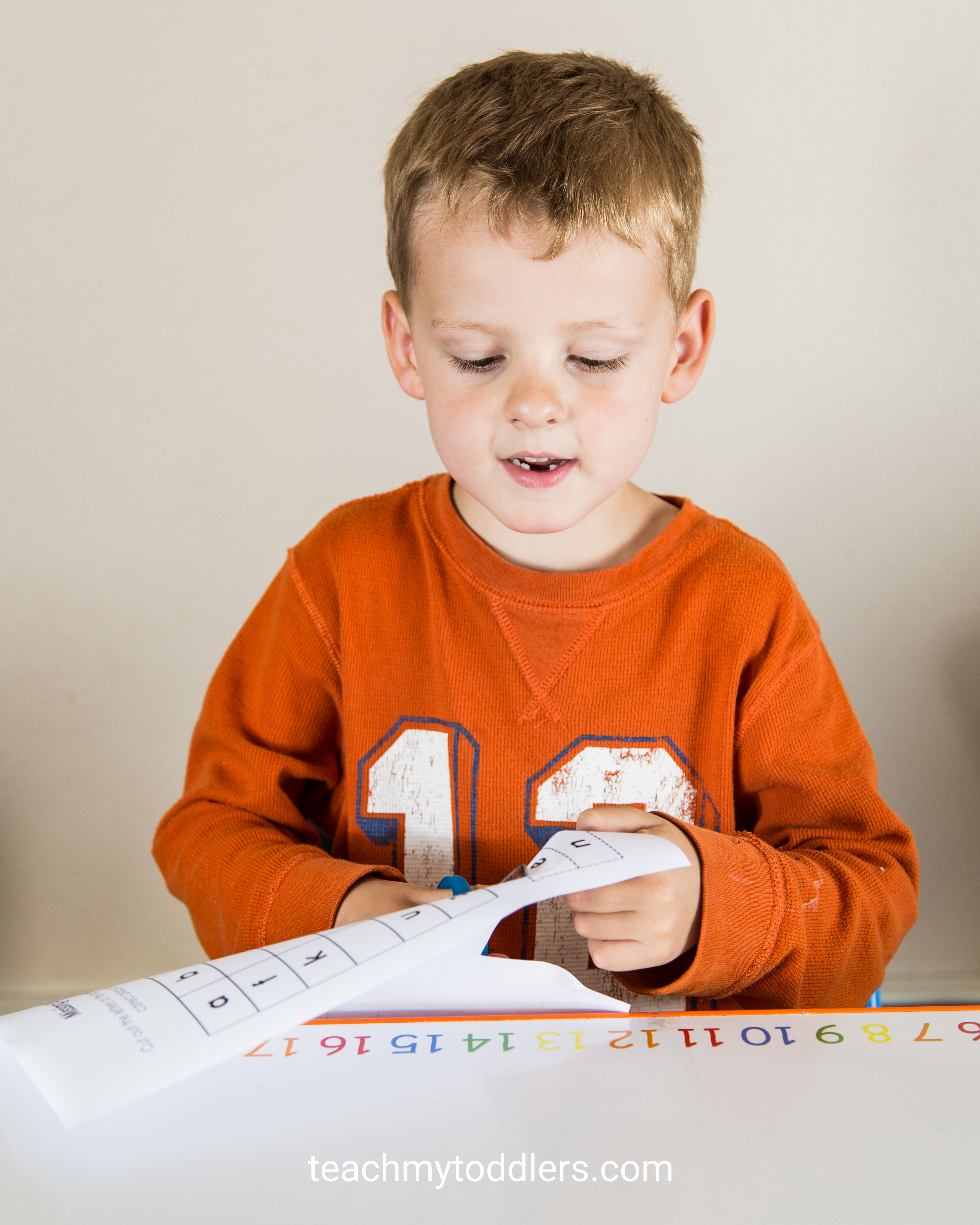 Learn how to use this missing letters activity to teach your toddlers letters