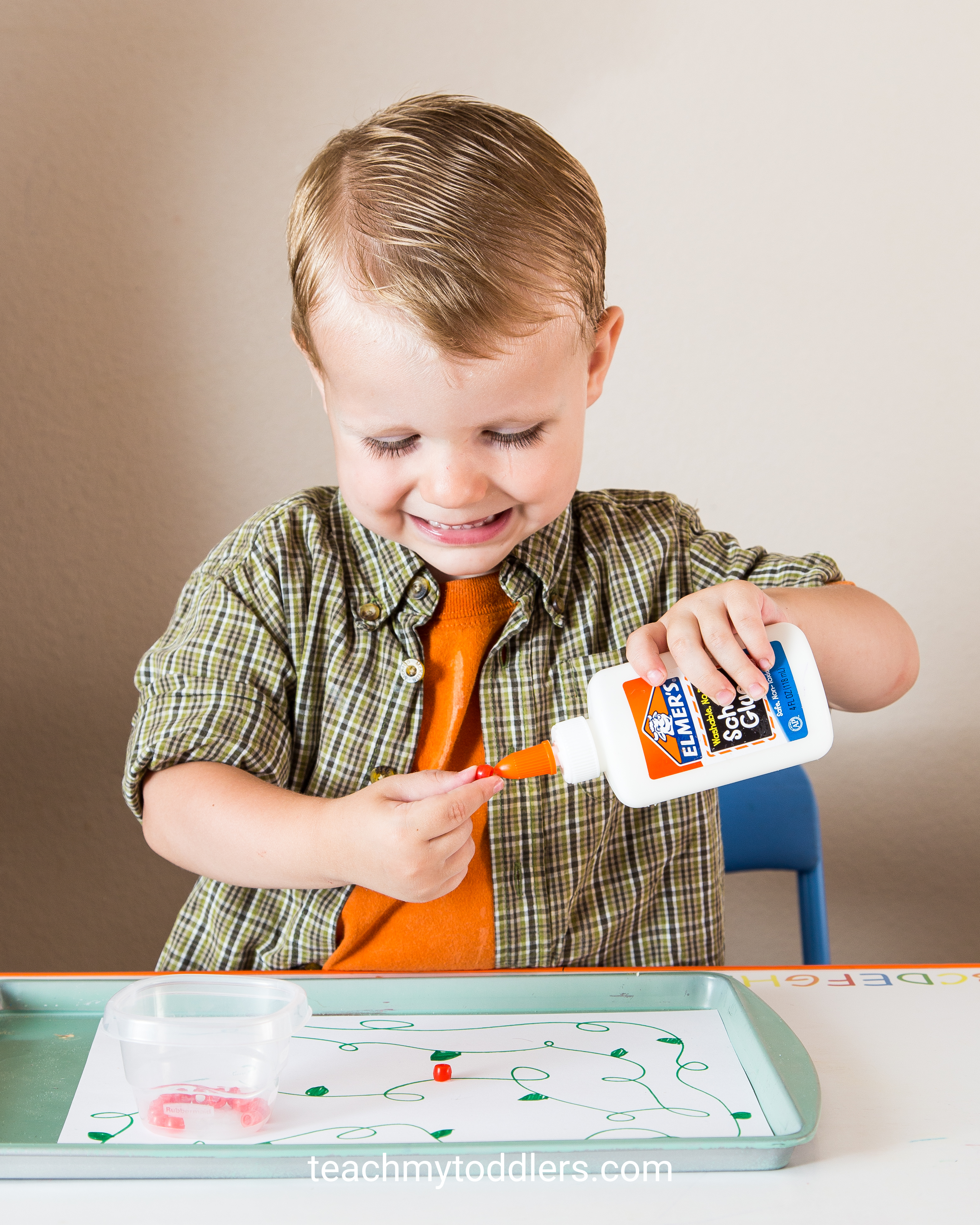 Teach your toddlers the color red with these tot tray activities