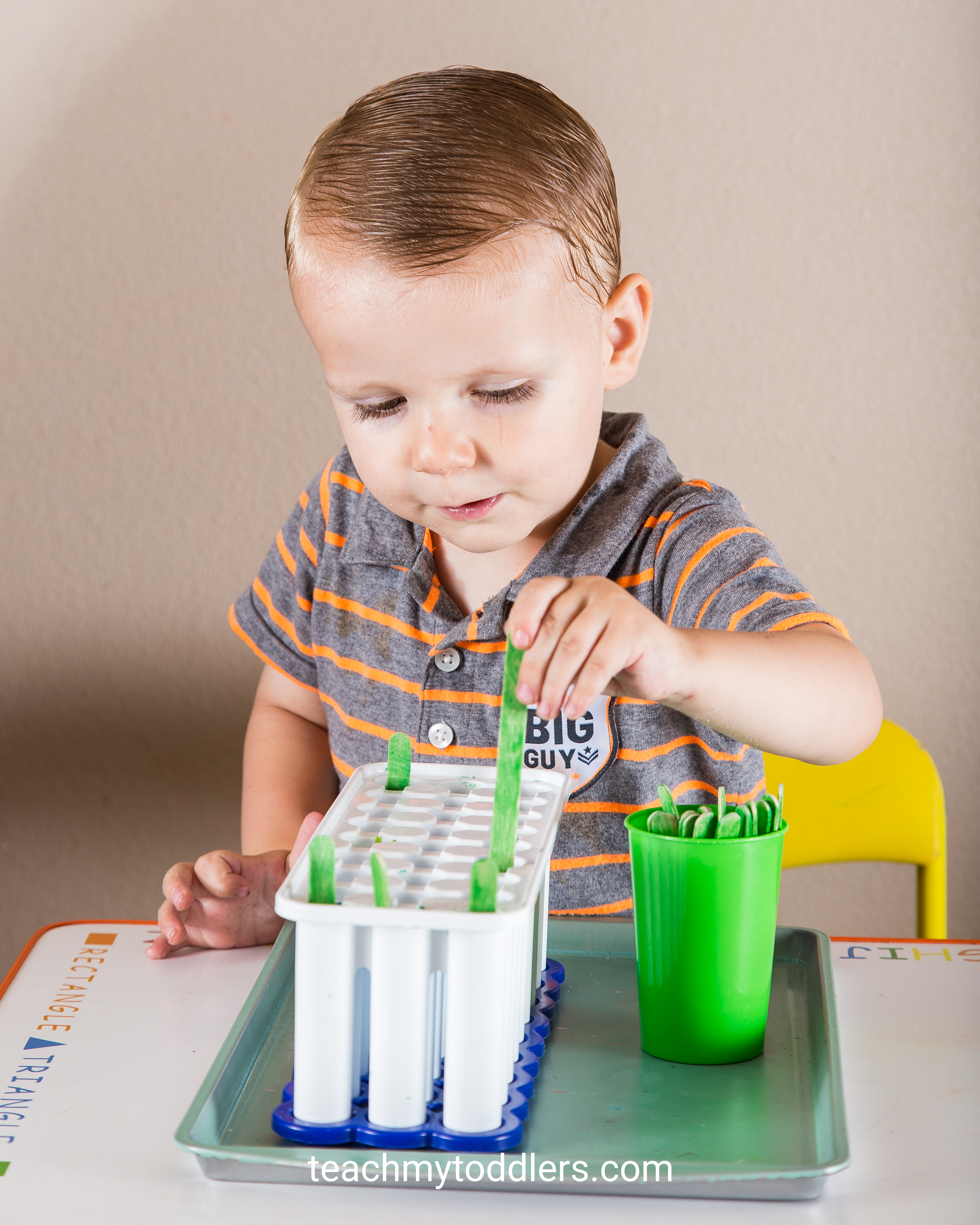 Teaching your toddlers the color green in a fun, unique way