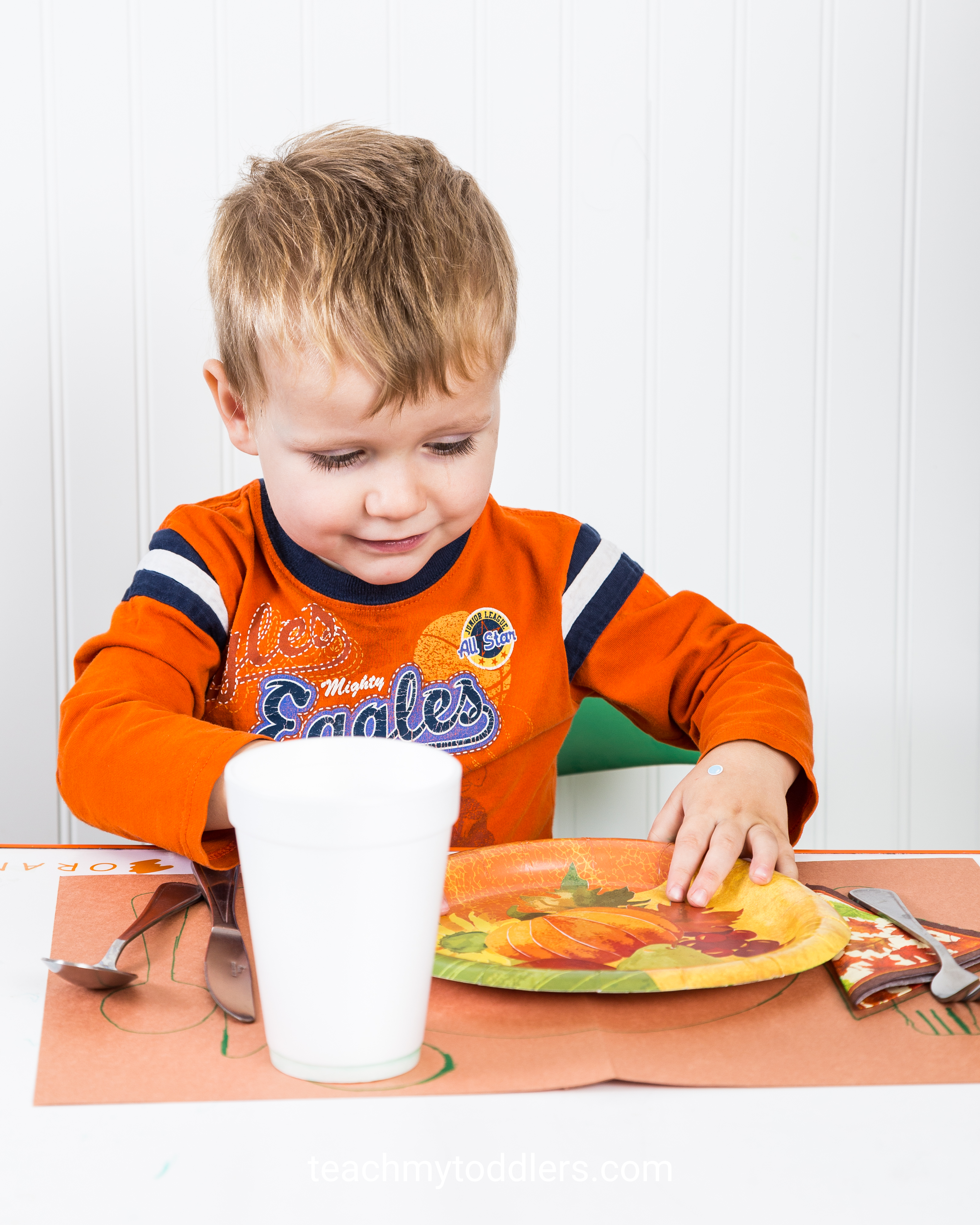 Discover how these thanksgiving activities can teach your toddler about thanksgiving