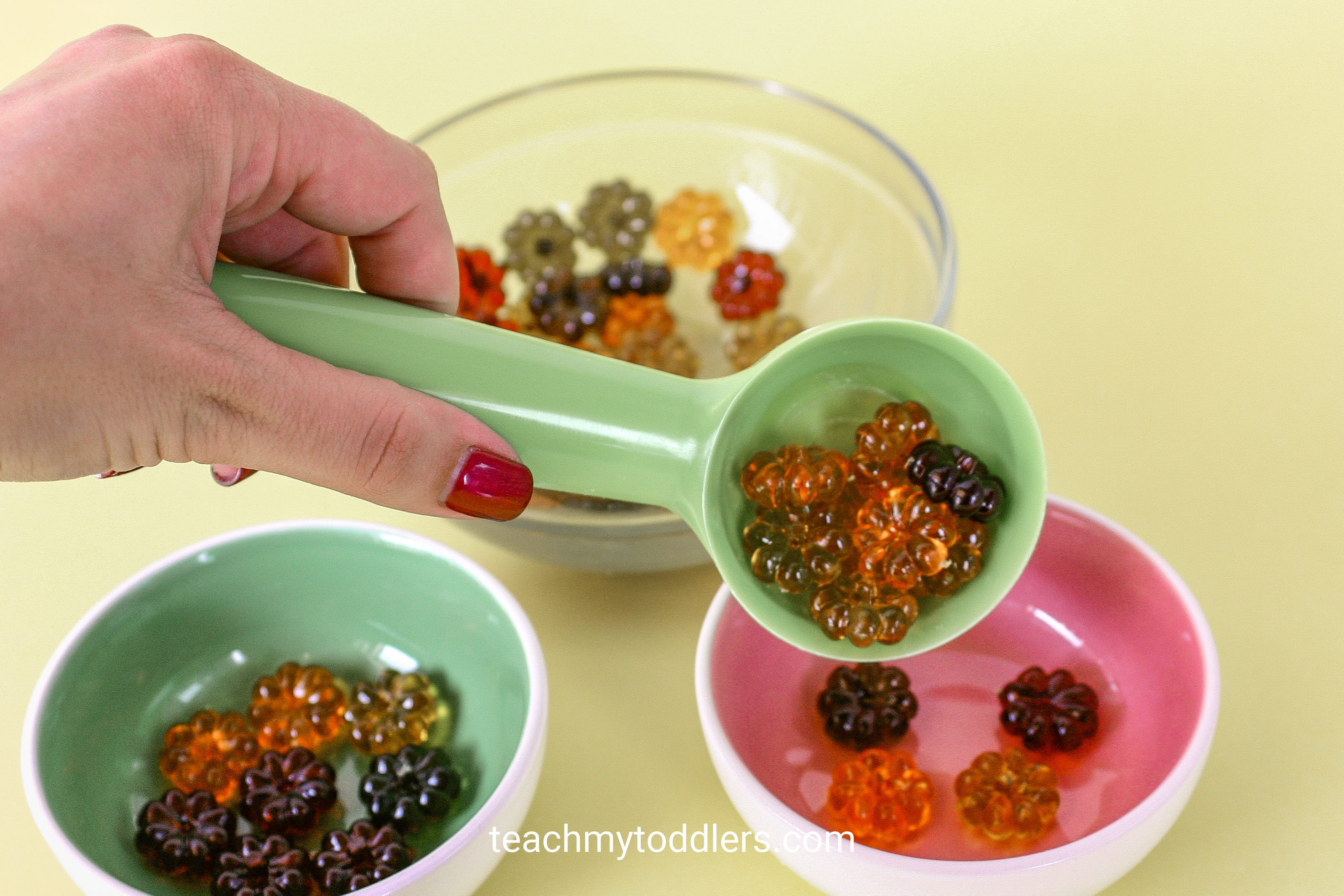 Learn how to use these awesome table scatter activities to teach toddlers math