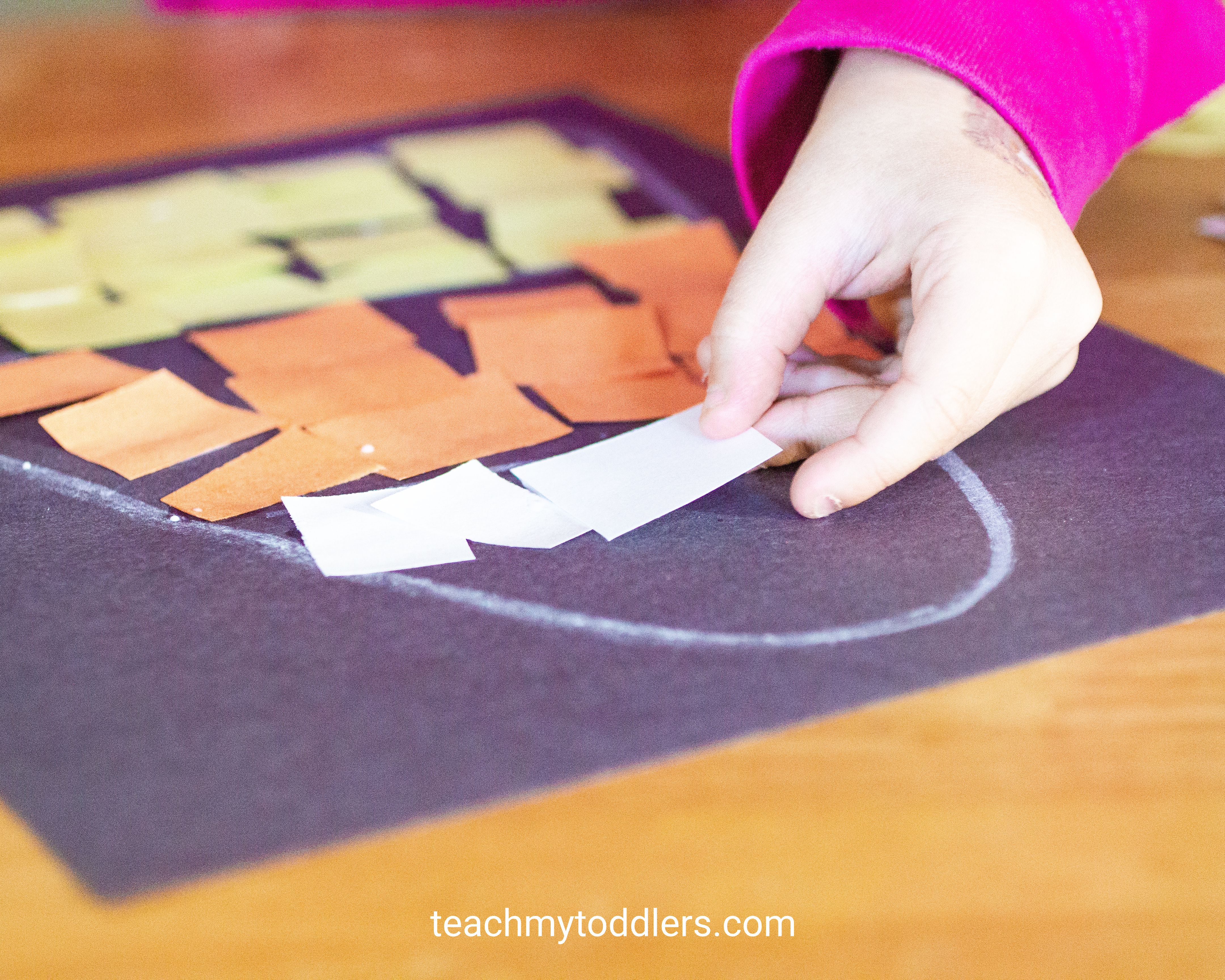 Discover how to use this fun cut and paste fall activity to teach your toddlers about halloween