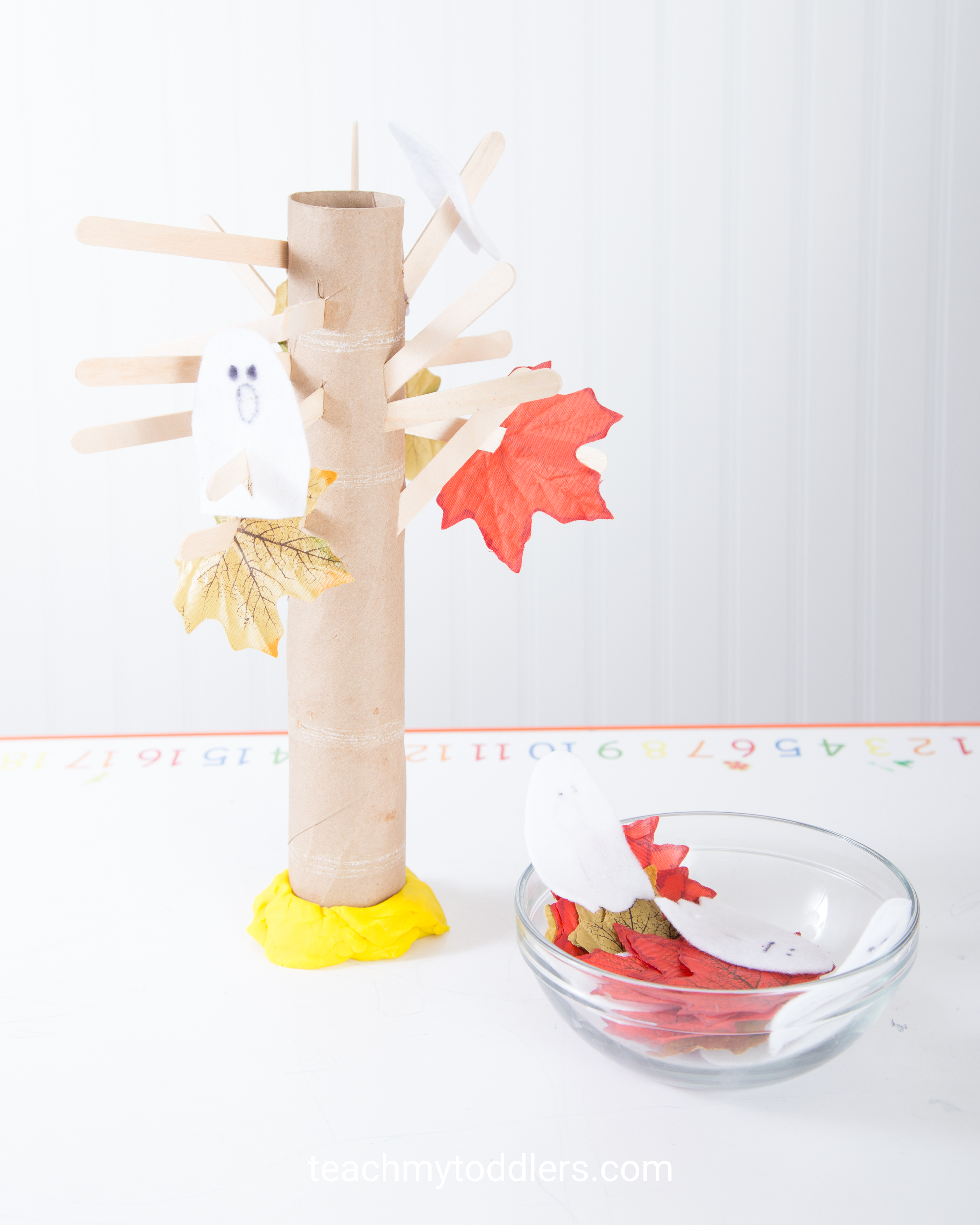 Find out how to use these fun paper leaves to teach your toddlers motor skills