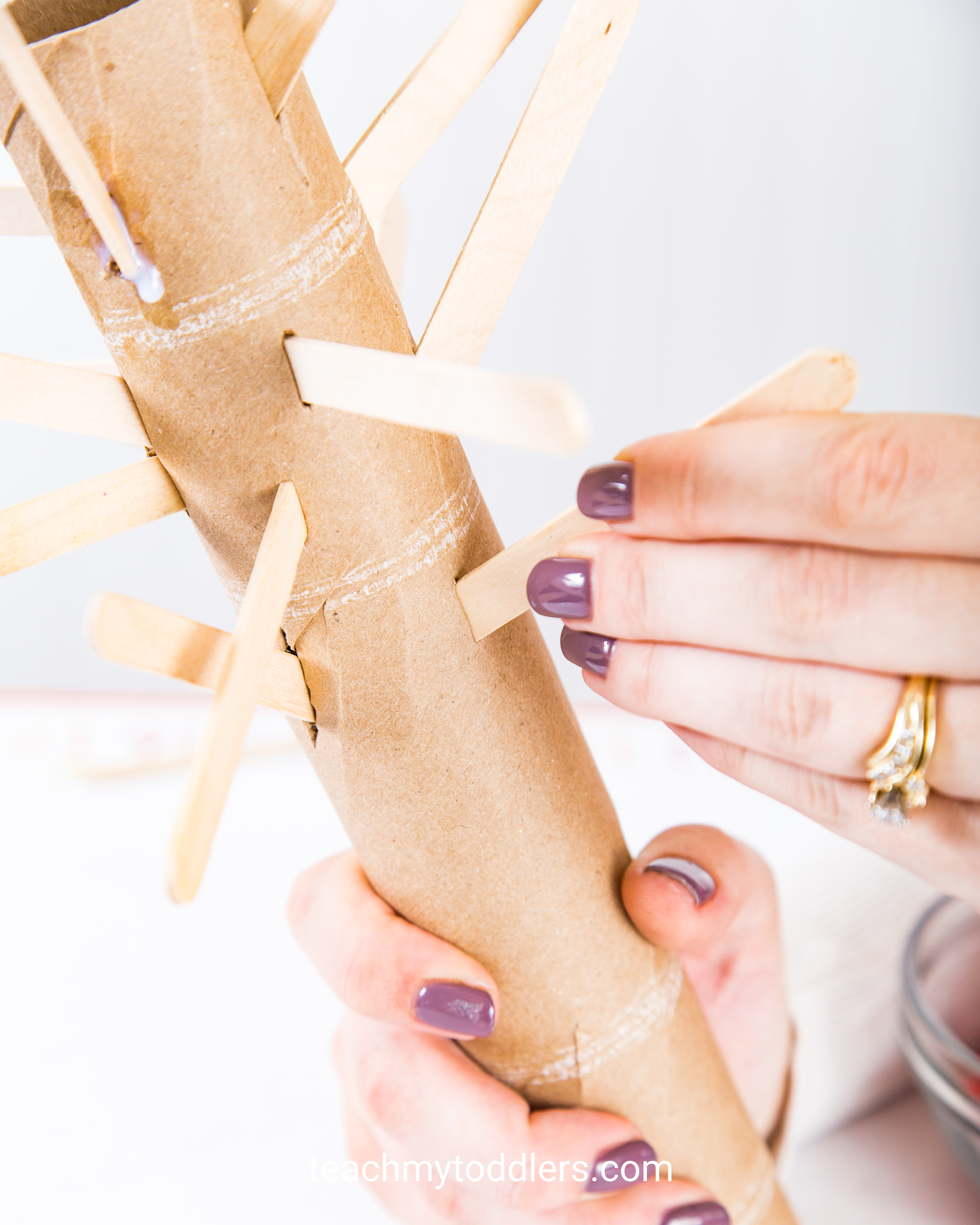 Learn how to use these fun paper leaves to teach toddlers motor skills